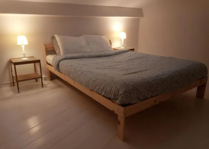 Camoes House